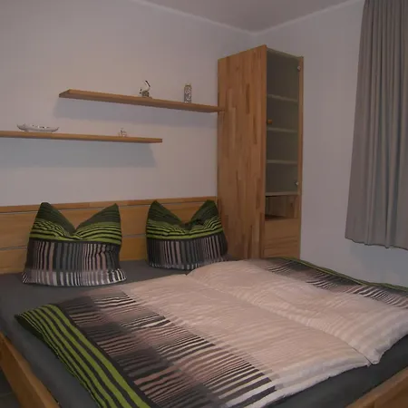 Komfortable Mit Pool-&saunanutzung In Apartment