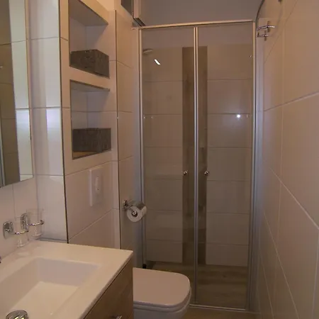 Komfortable Mit Pool-&saunanutzung In Apartment *